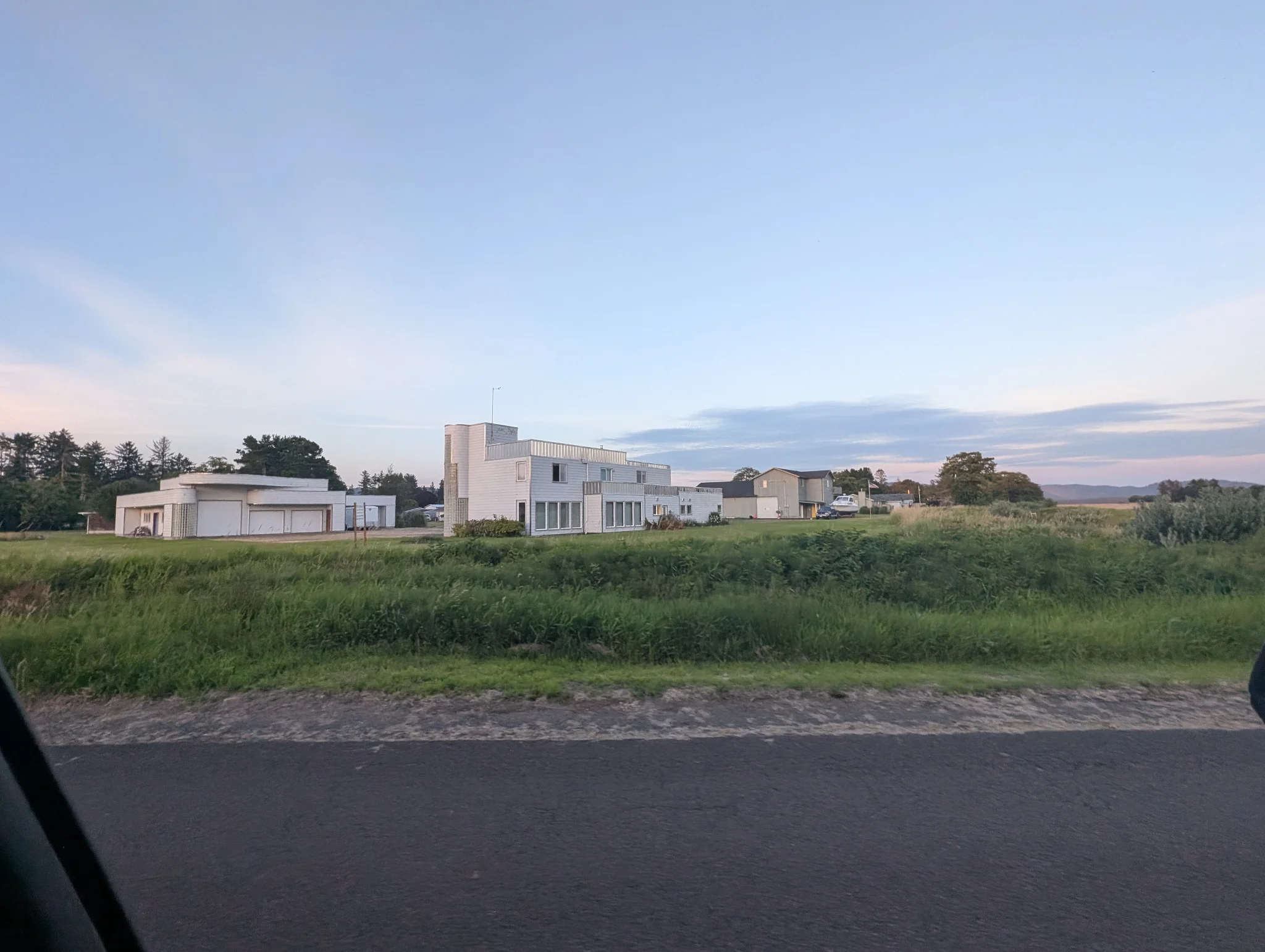 Random house tour in middle of nowhere